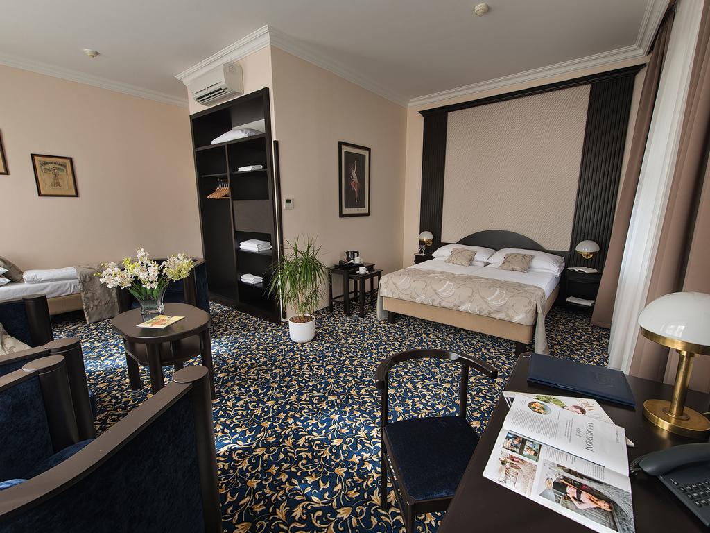 EA Hotel Royal Esprit Praga Exterior foto